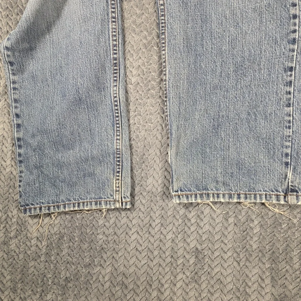 VTG Levis 559 Jeans Men's 32x34 Blue Relaxed Straight Fit Distressed Denim Y2K